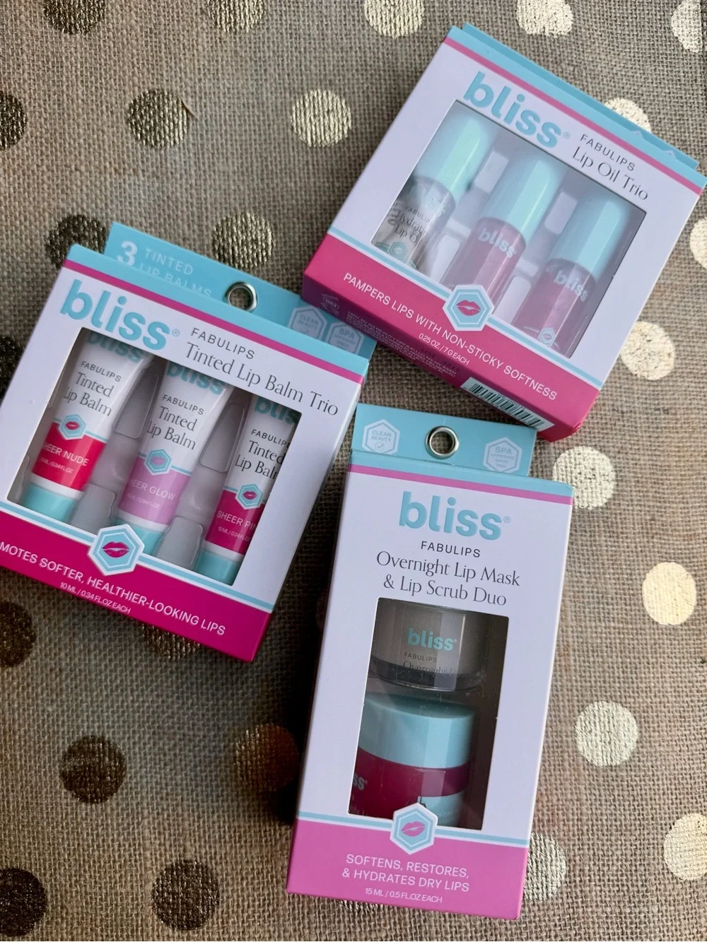 Bliss Fabulips Lip Care Trio Set-Lip Balms, Lip Oils, Lip Scrub & Overnight Mask
